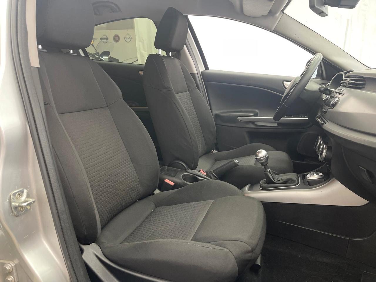 Alfa Romeo Giulietta 1.6 JTDm-2 DISTINCTIVE PRONTA CONSEGNA **PREZZO REALE**