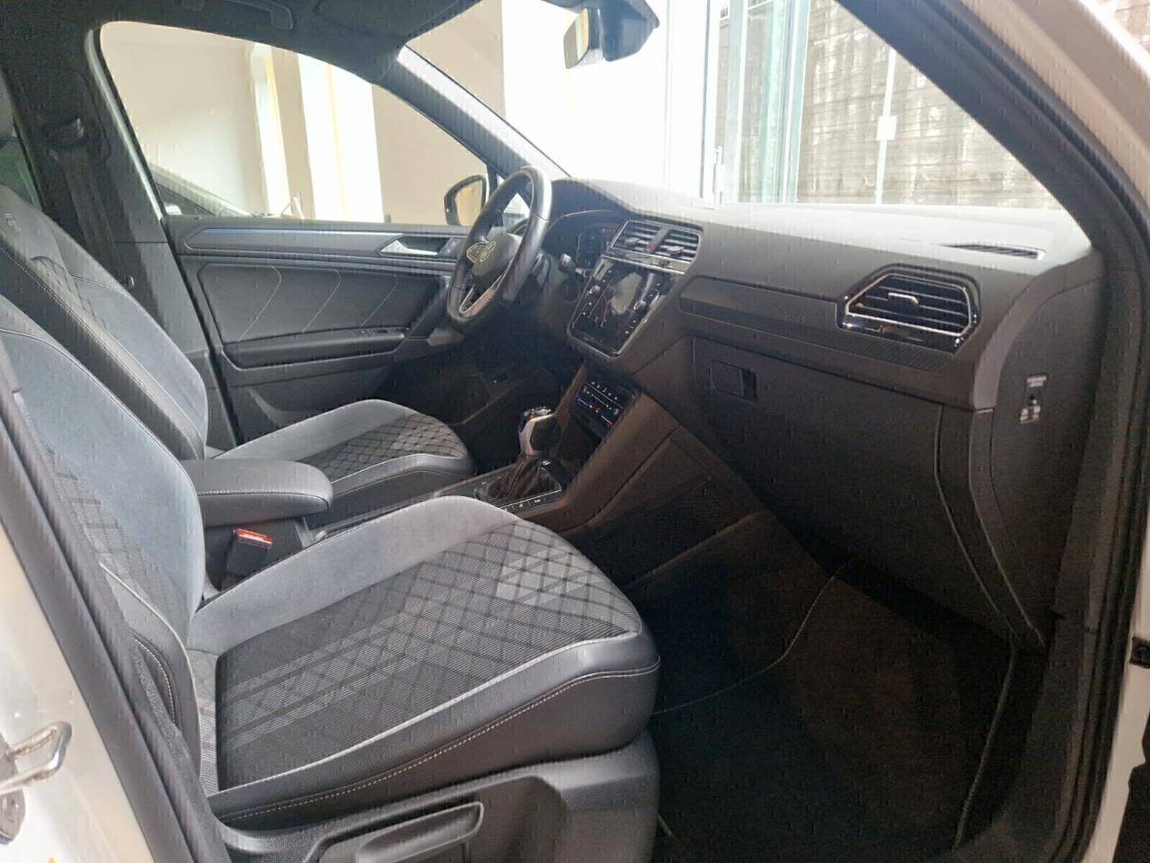 Volkswagen Tiguan 2.0 TDI 150 CV SCR DSG R-Line