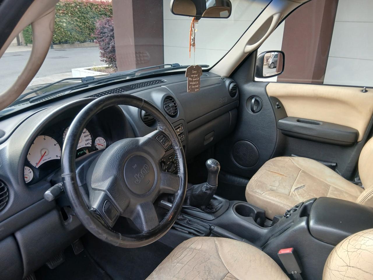 Jeep Cherokee 2.5 CRD Sport 4x4 cambio manuale