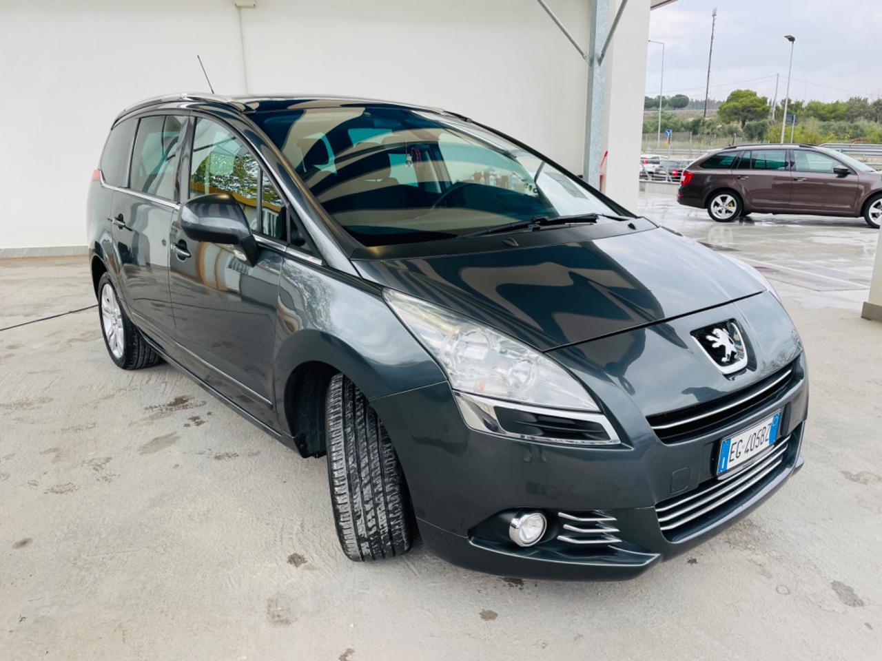 Peugeot 5008 2.0 HDi 150CV Allure