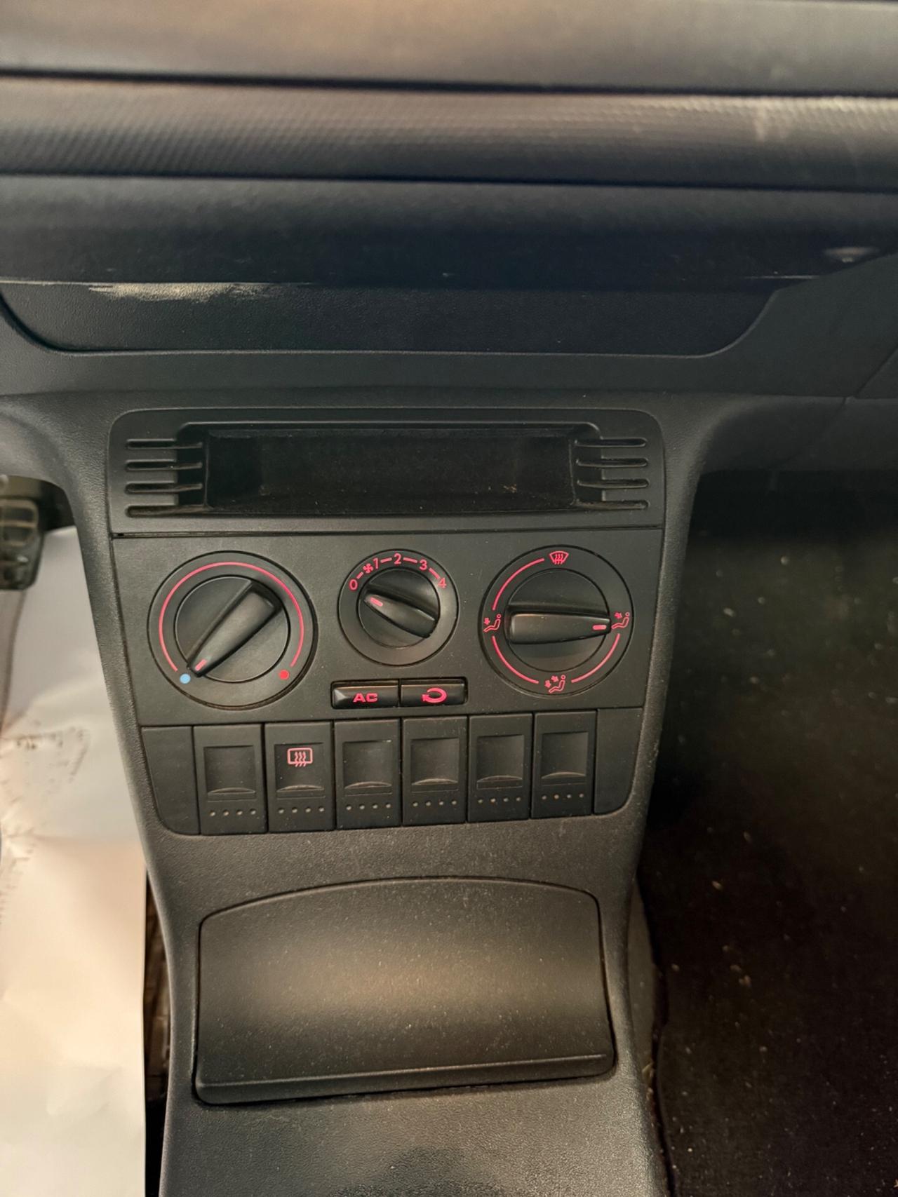 Volkswagen Polo 1.0 cat 5 porte Air 50CV Ok Neopatentati