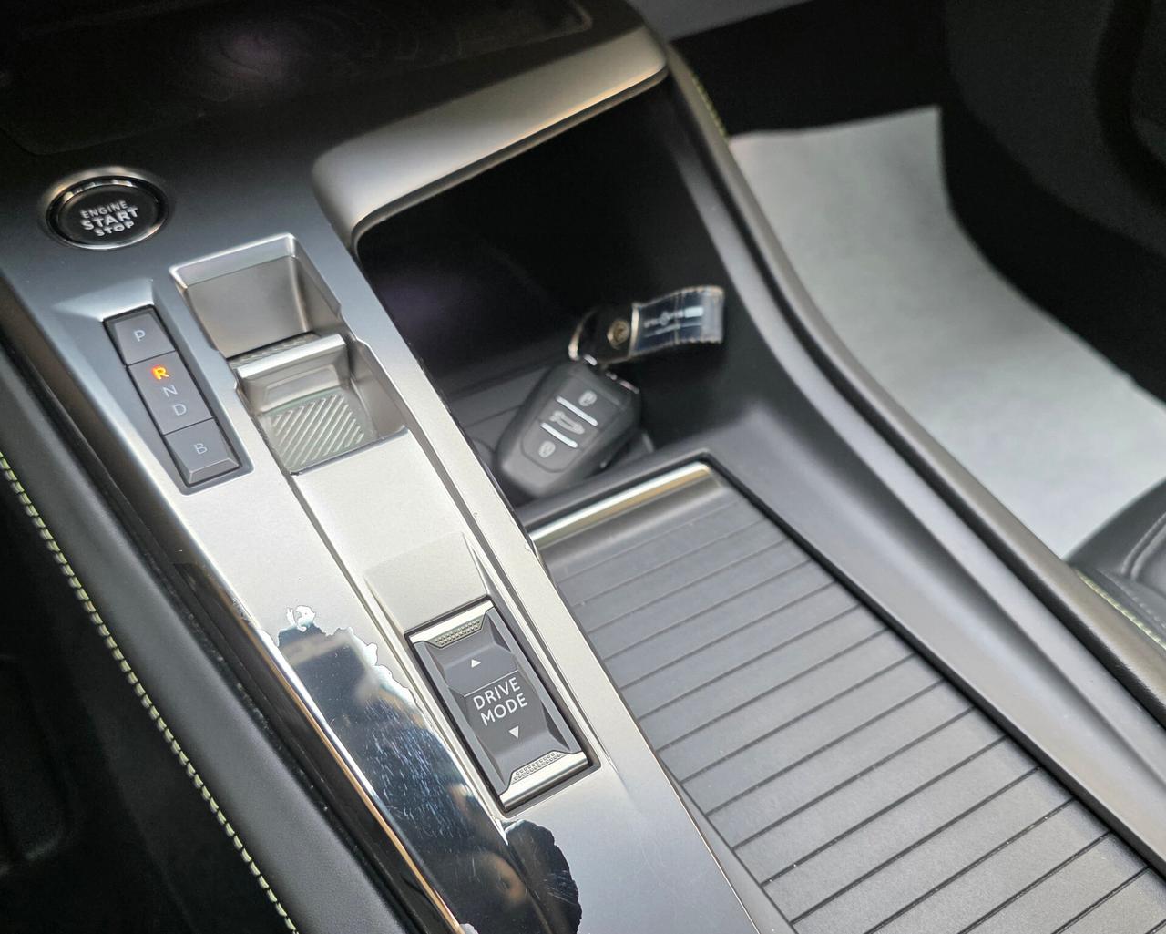 Peugeot 308 Plug-in Hybrid 225 e-EAT8 SW GT