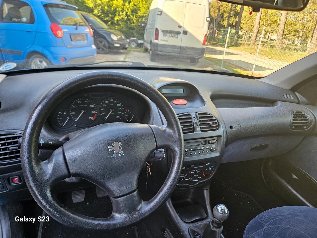 Peugeot 206 1.1 3p. XT