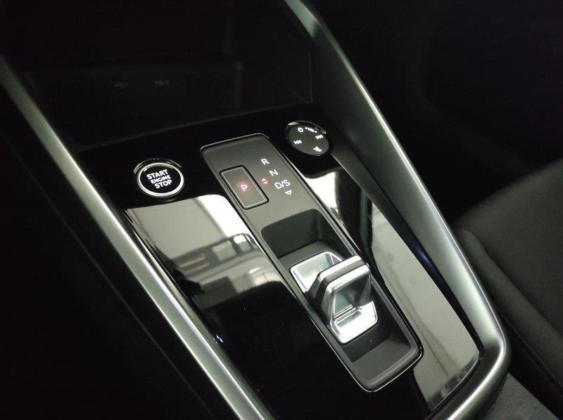 AUDI A3 4ª serie - A3 SPB 30 TDI S tronic Business