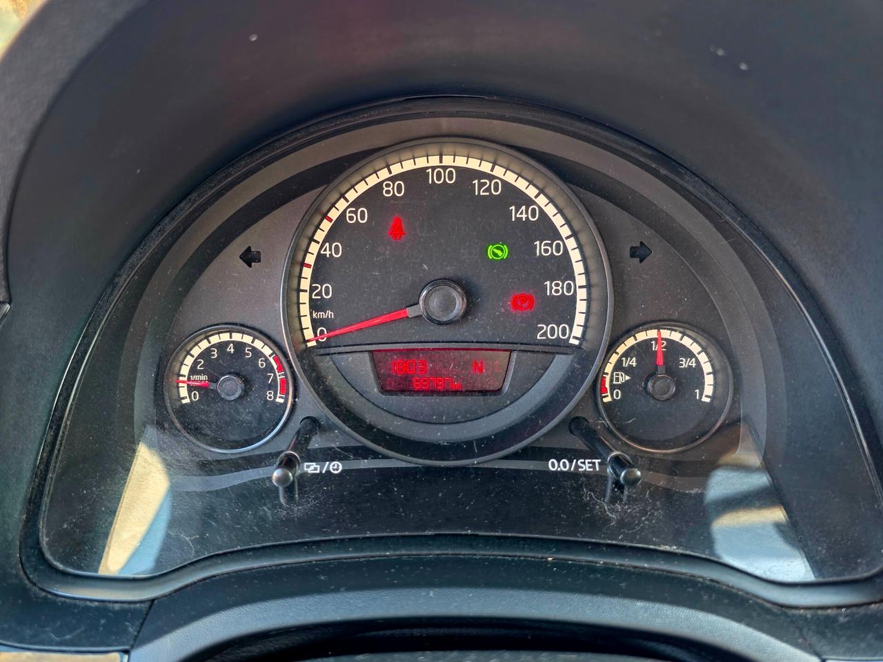 Volkswagen up! 1.0 3p. move ASG 2013-E5B Automatico NEO