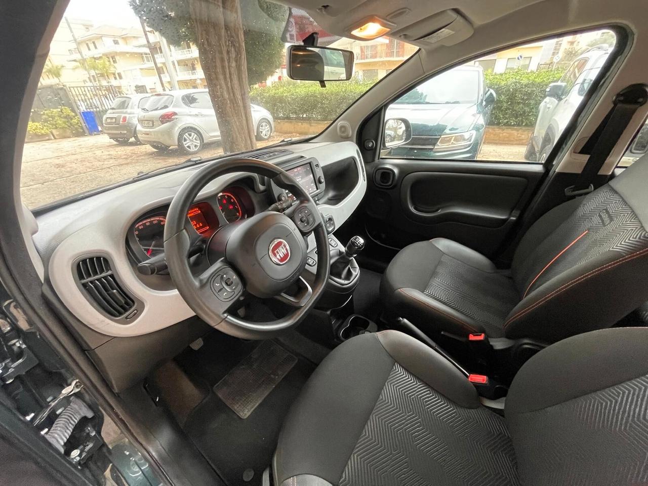 Fiat Panda 1.0 FireFly S&S Hybrid Garmin