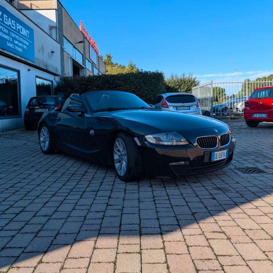 BMW Z4 Roadster 2.0i 150cv cambio manuale