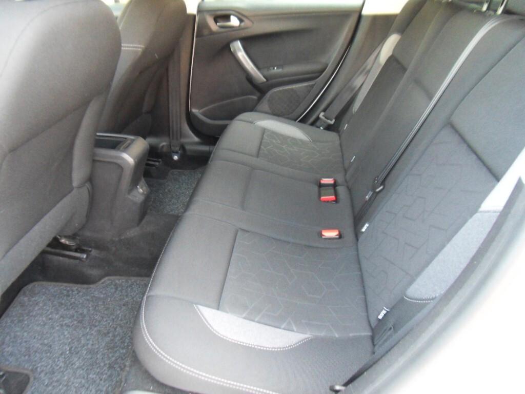 Peugeot 2008 PureTech 82 Active