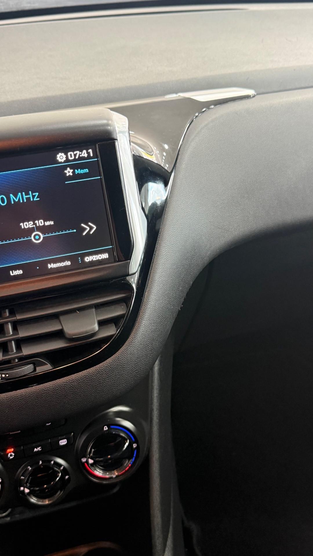 Peugeot 208 BlueHDi 75 5 porte Allure