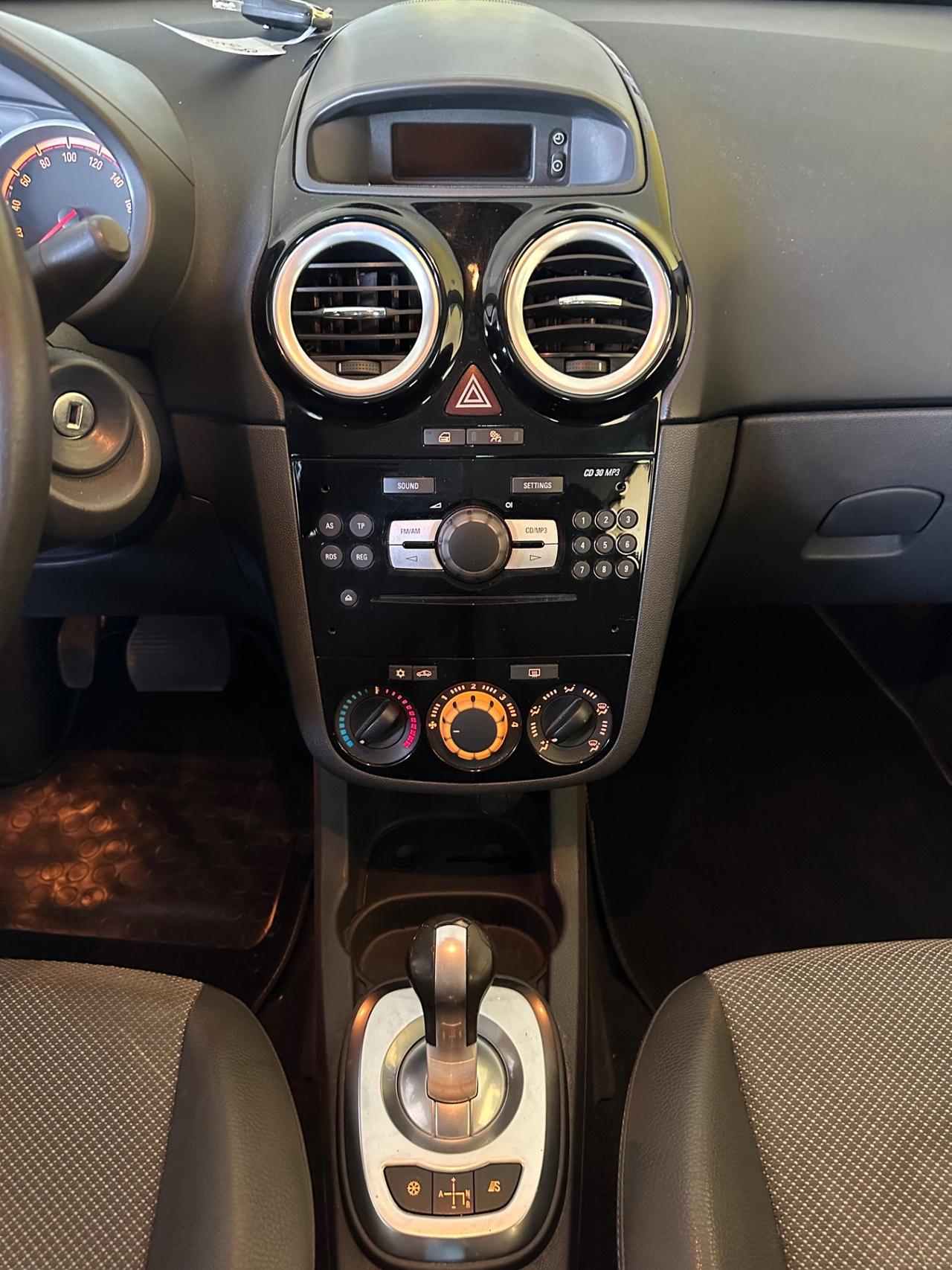 Opel Corsa 1.2benz. Cambio automatico 128.000km