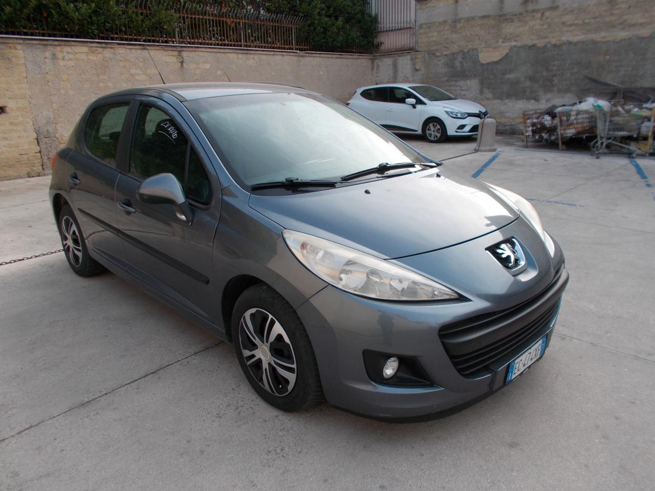 Peugeot 207 1.4 8V 75CV 5p. X Line