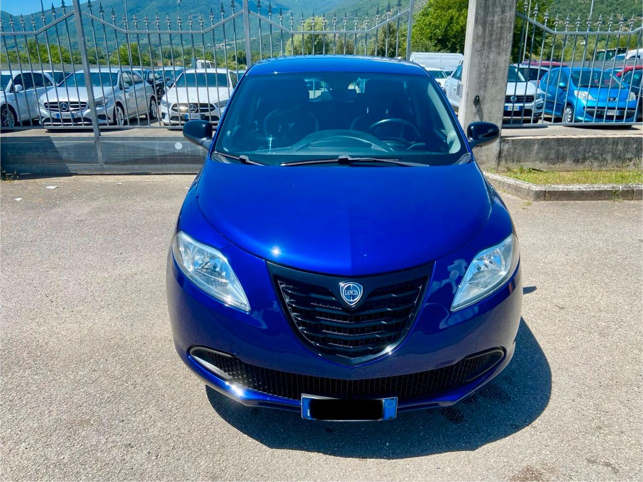 Lancia Ypsilon 1.2 69 CV 5 porte S&S Silver NEOPATENTATI