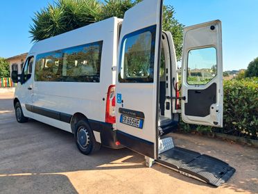 Renault Master 9 posti 3 carrozzine trasporto disabili pedana elettroidraulica