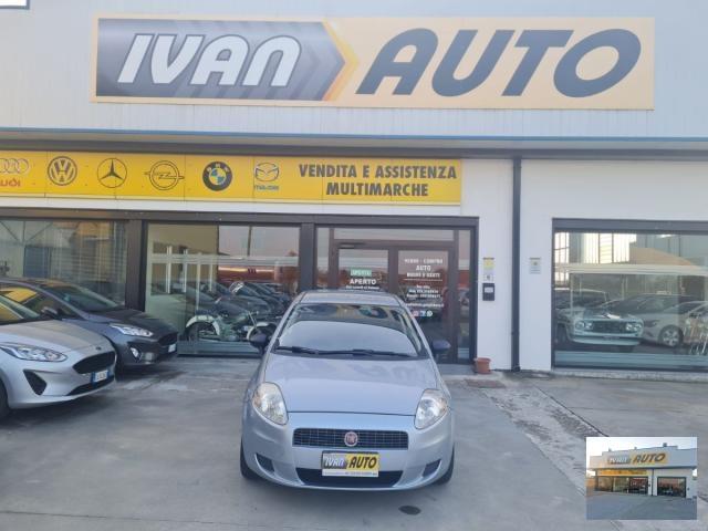 FIAT Grande Punto BENZINA-60.000 KM-NEOPATENTATI