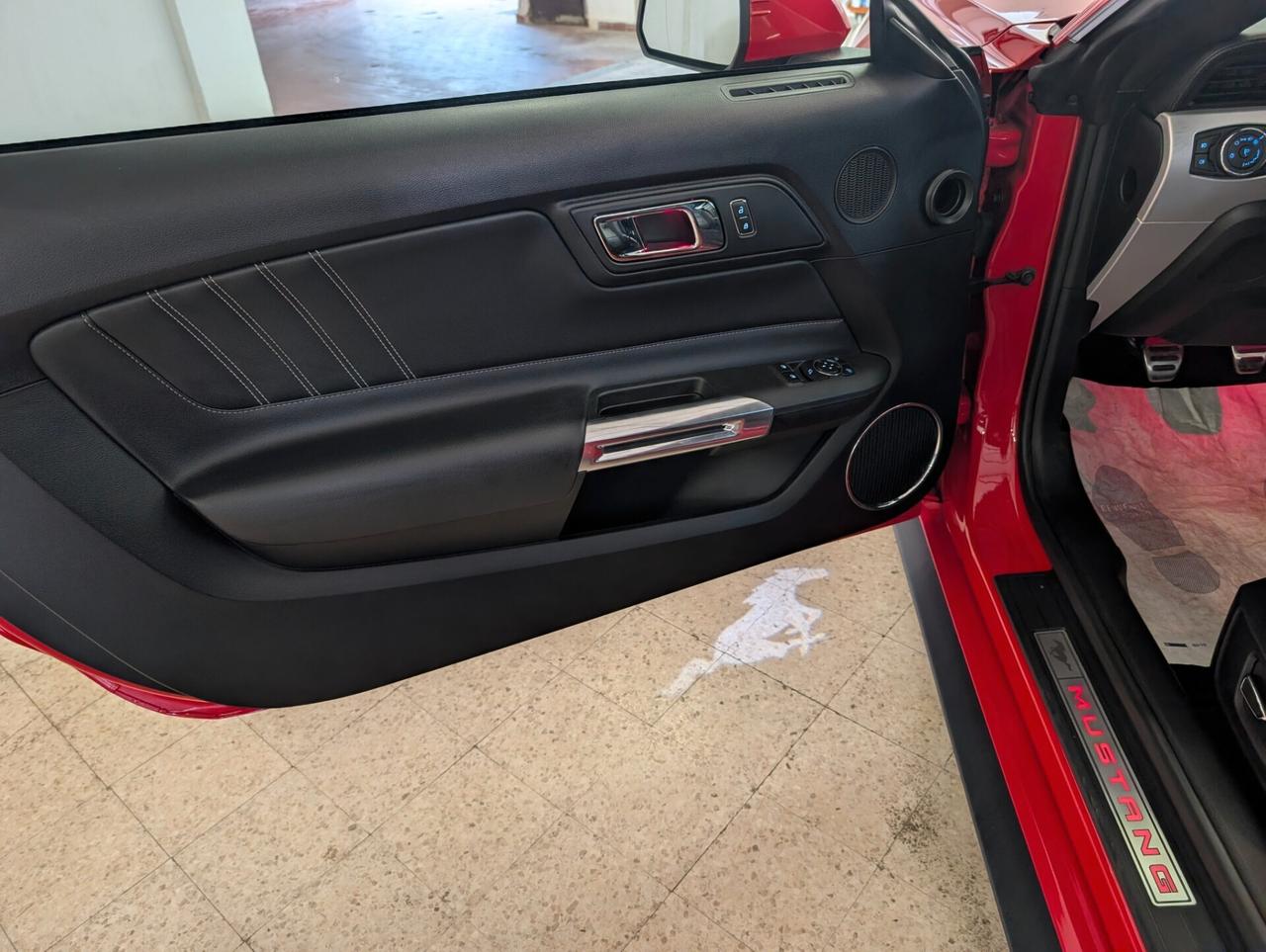 Ford Mustang Fastback 5.0 V8 TiVCT GT MANUALE