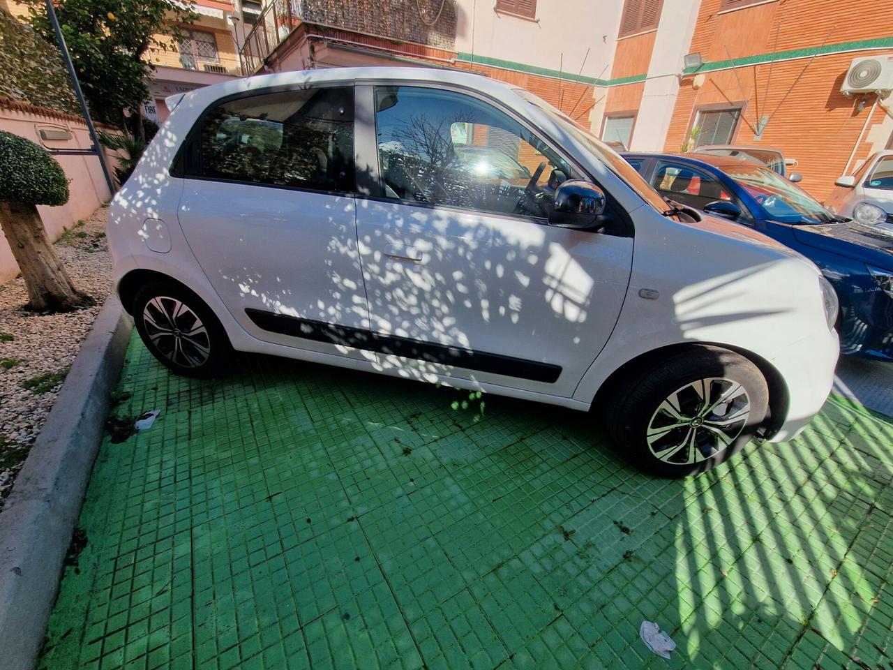 Renault Twingo SCe 65 CV Intens full