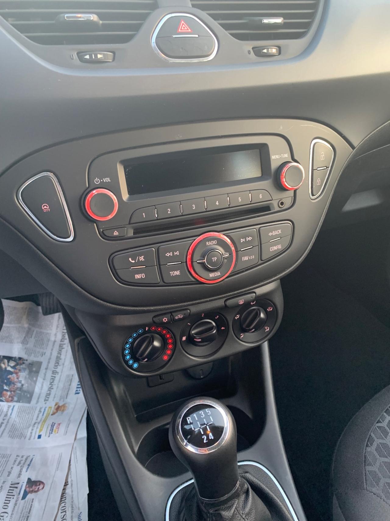 Opel Corsa 1.2 5 porte Advance