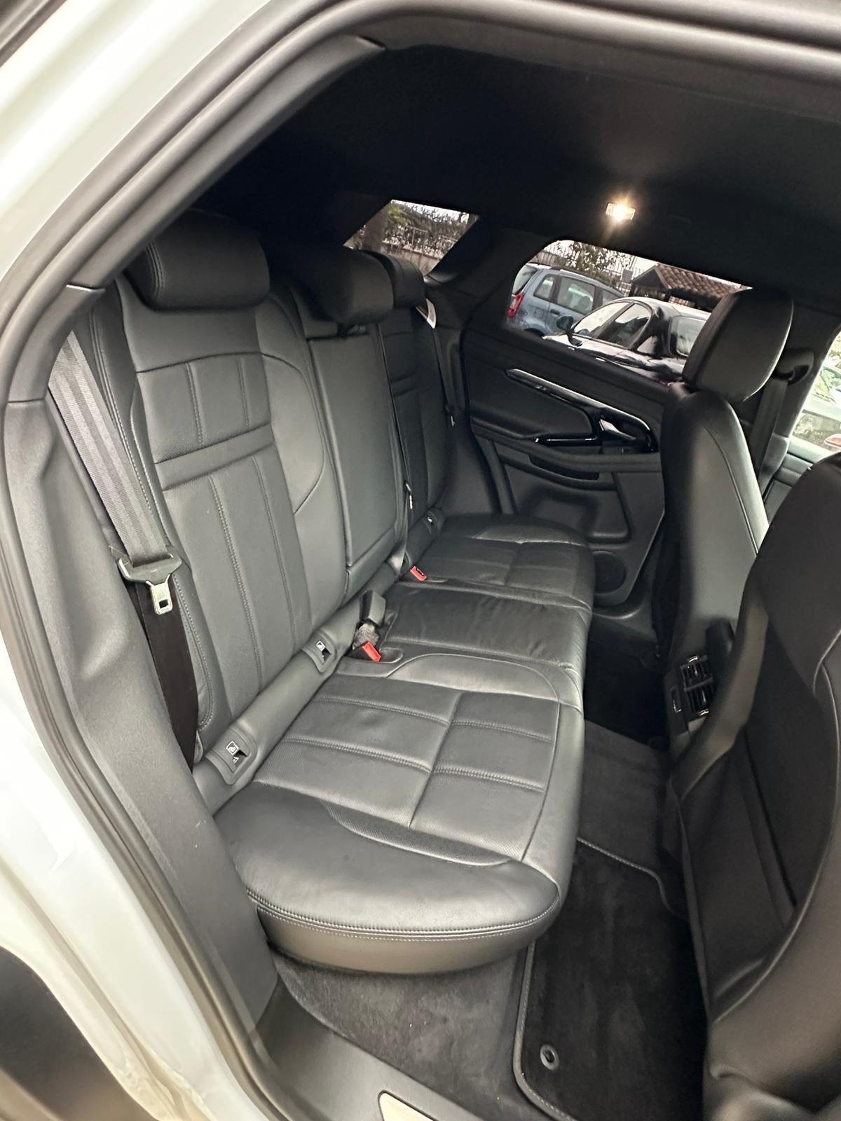 Land Rover Range Evoque 2.0D R-Dinamic 150 CV AWD Auto SE