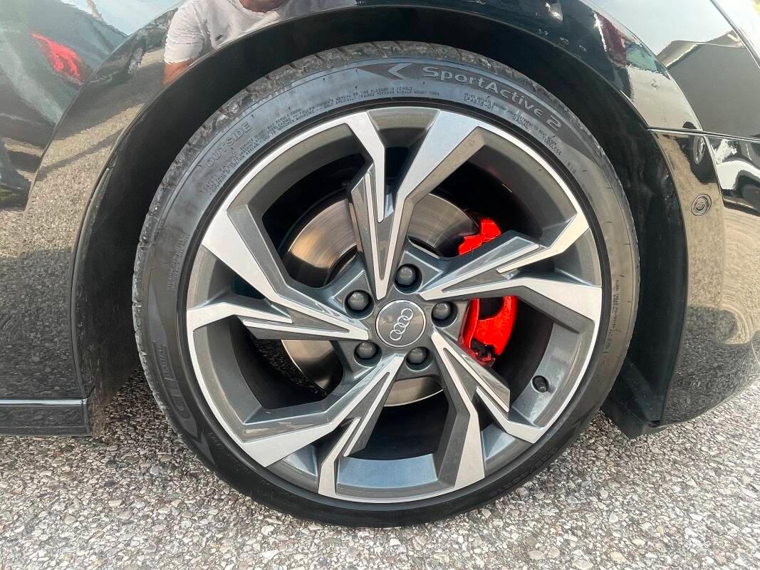 Audi A3 Sportback 35 1.5 tfsi mhev s-tronic MATRIX 18''