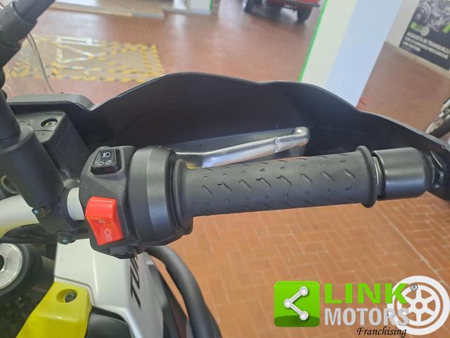 APRILIA Tuareg 660 .