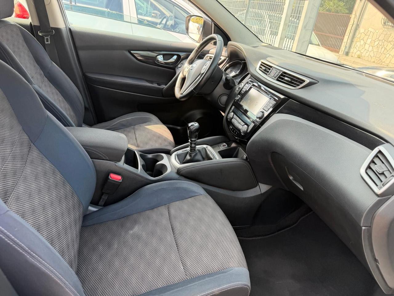 Nissan Qashqai 1.5 dCi Tekna-03/2015