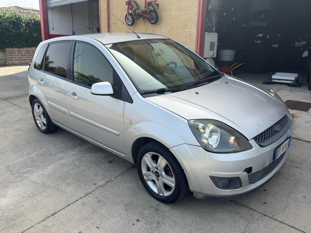 Ford Fiesta 1.4 TDCi 5p. Ghia
