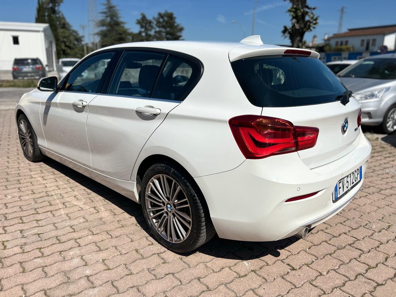 Bmw 116 116d 5p. Urban