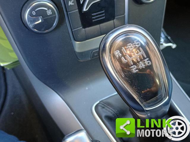 VOLVO V40 D2 1.6 Summum