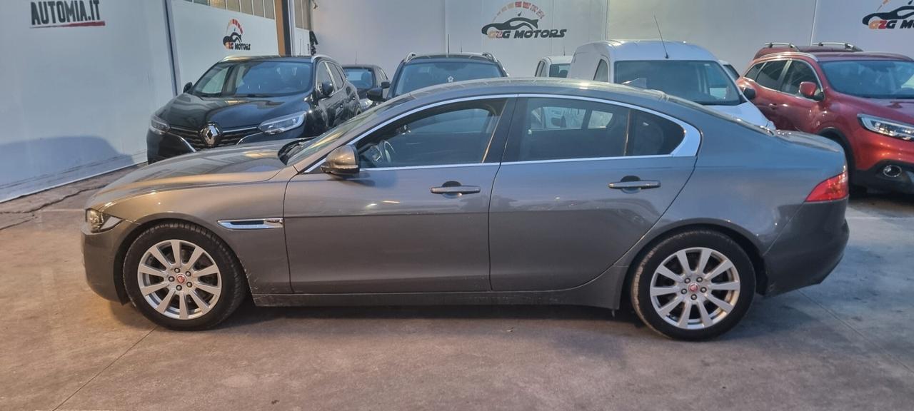 Jaguar XE 2.0 D Turbo aut. Pure PELLE NAVI