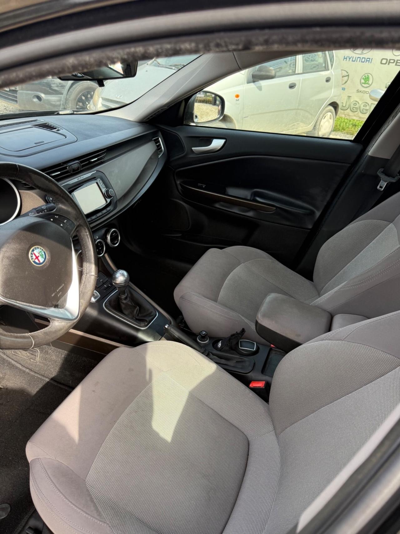 Alfa Romeo Giulietta 1.4 Turbo 120 CV GPL FUME