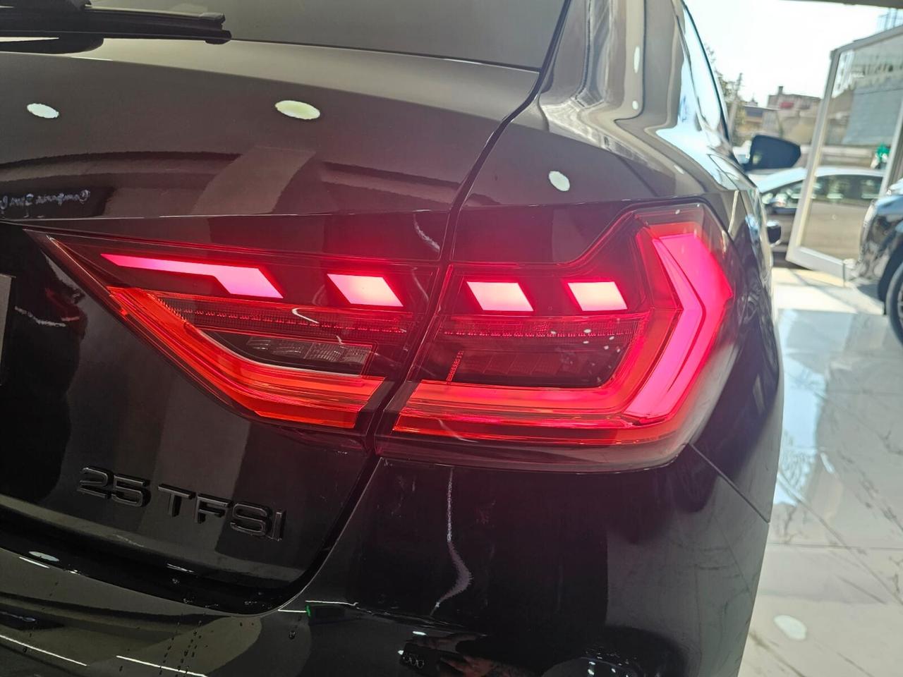 NUOVA AUDI A1 SPORTBACK S-LINE BLACK LINE 25 TFSI 95CV S-TRONIC