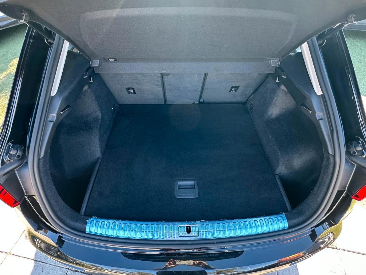 Audi Q3 2.0 TDI 150CV S tronic 200 SPORT-FARI FULL LED