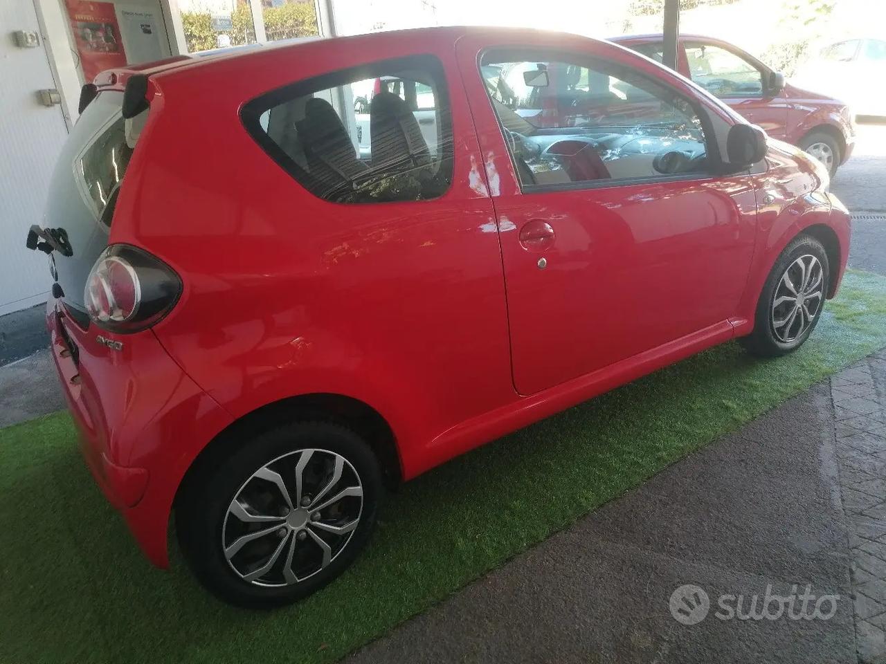 TOYOTA AYGO 1.0 BENZINA - PERFETTA PER NEOPATEN