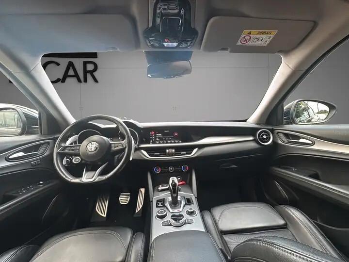 ALFA ROMEO STELVIO VELOCE 210cv - OFFERTA FINO AL 31 DICEMBRE