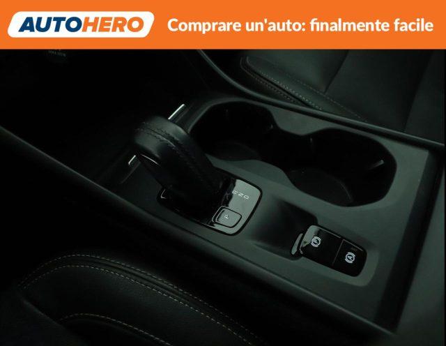 VOLVO XC40 D3 AWD Geartronic Business Plus