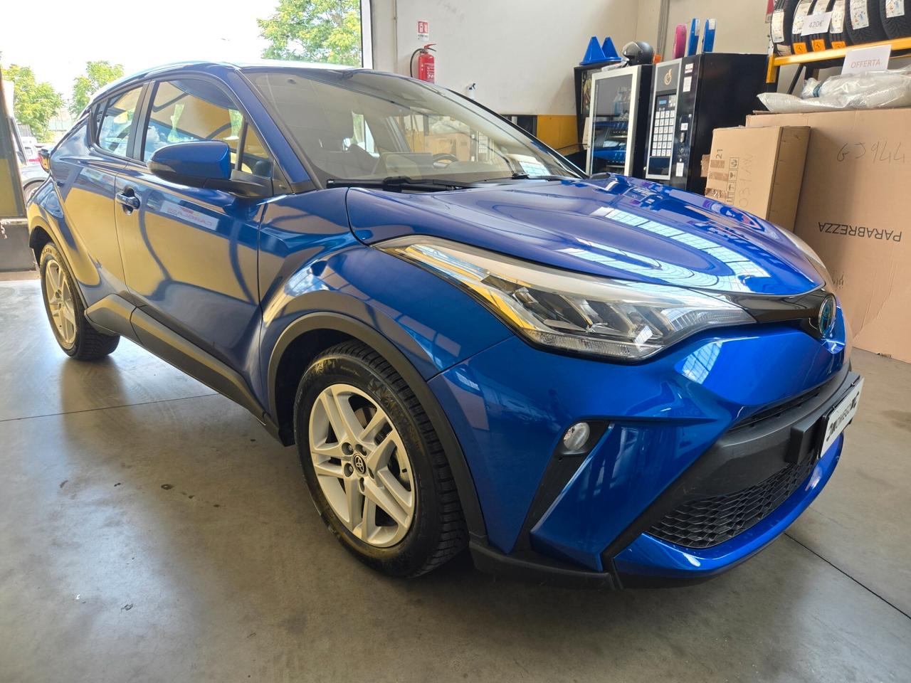 Toyota C-HR 1.8 Hybrid Business IVA ESPOSTA
