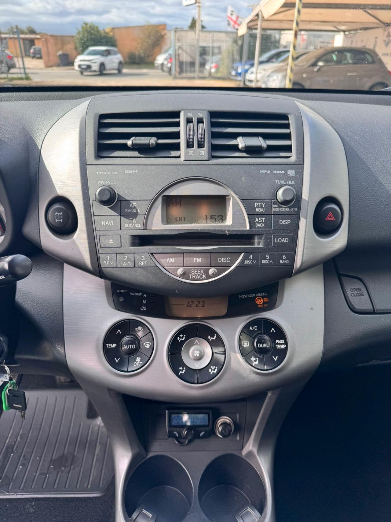 Toyota RAV 4 RAV4 2.2 D-4D 136 CV Sol