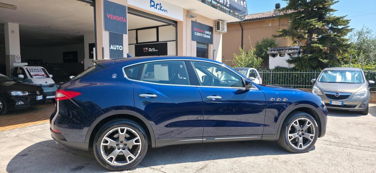 Maserati Levante V6 Diesel 250CV