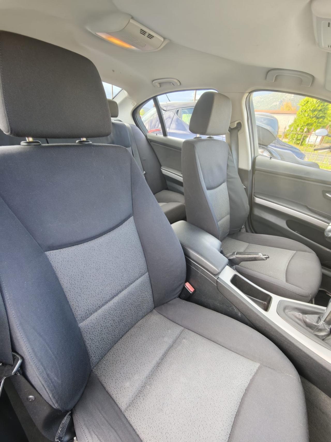 Bmw 320d berlina garantita 12 mesi