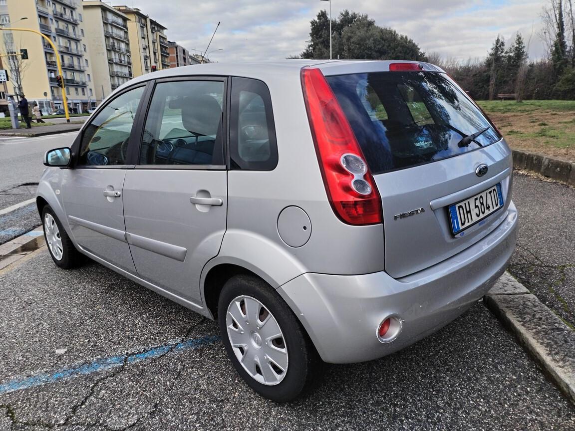 Ford Fiesta Fiesta 1.2 5p. 160000km 2007 distribuzione e tagliando fatto