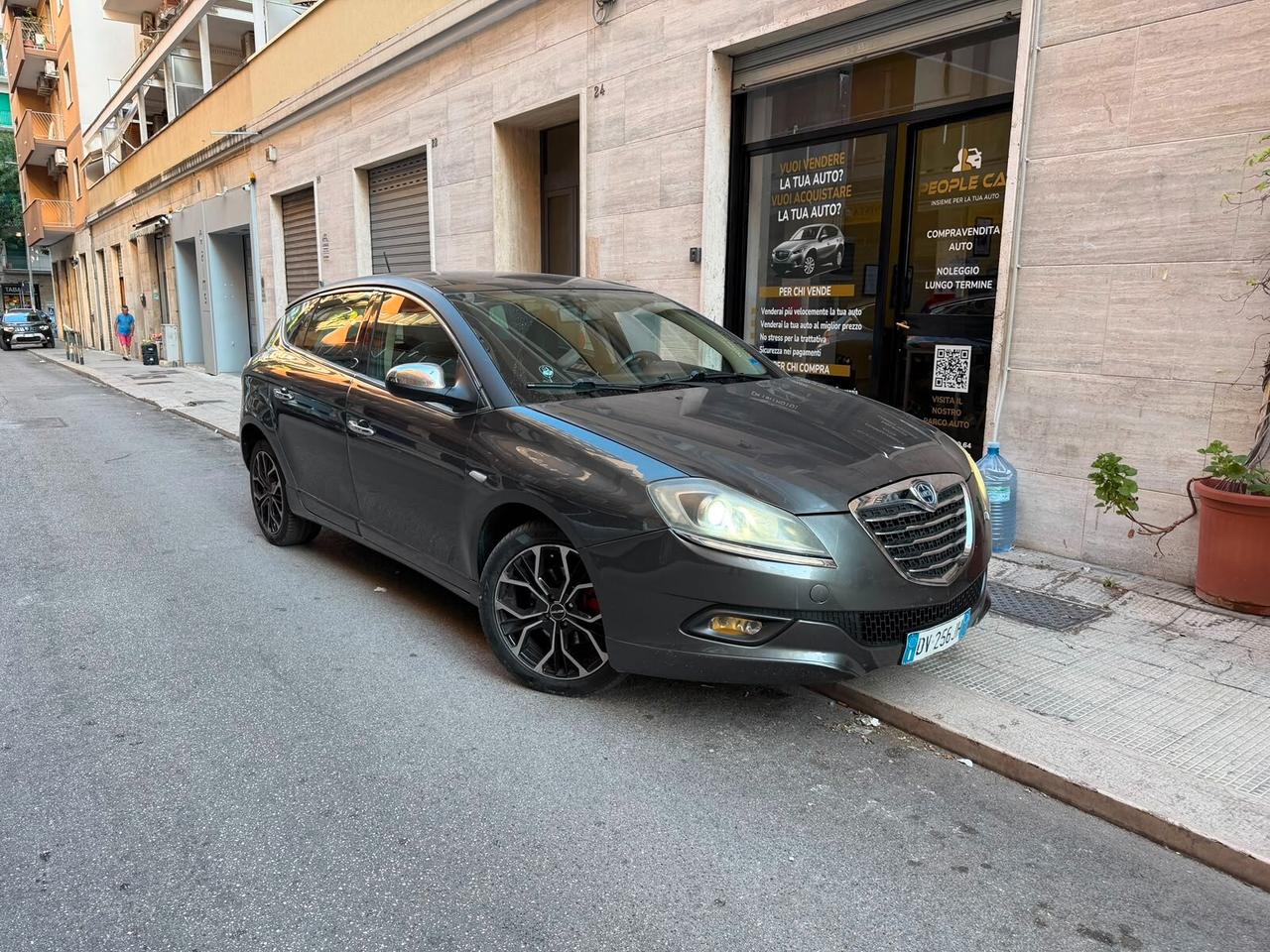 Lancia Delta 1.6 120 cv