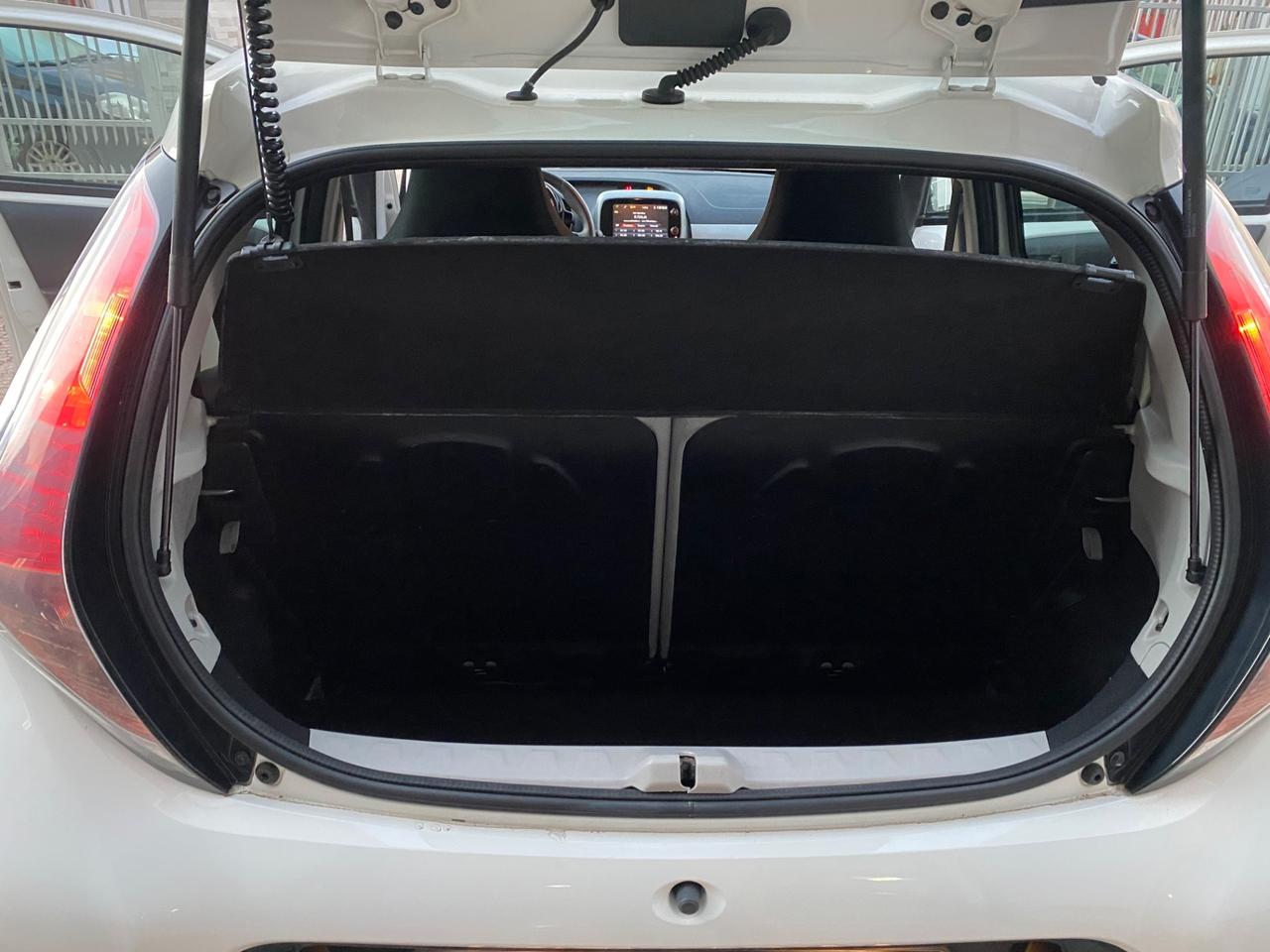 Toyota Aygo 1.0 VVT-i 69 CV 5 porte x-clusiv