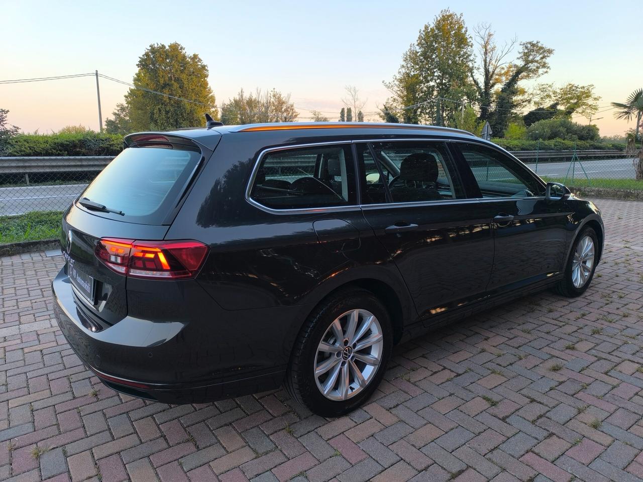 Volkswagen Passat Variant 2.0 TDI SCR 122 CV EVO DSG Business