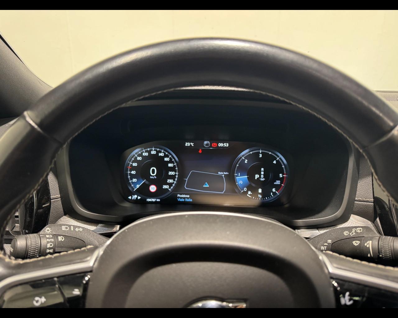 VOLVO V60 B4 R-DESIGN AUTO