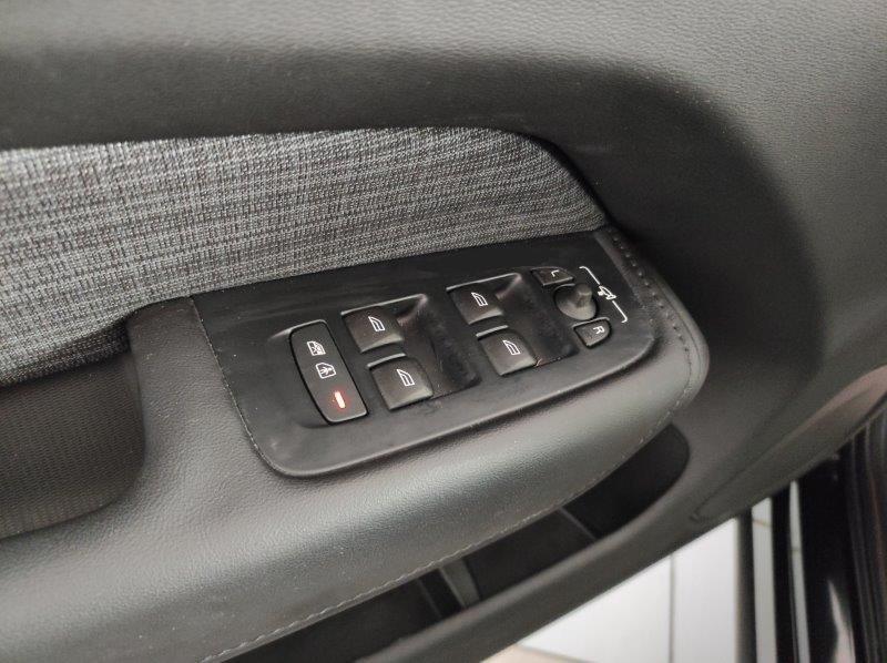 VOLVO XC60 (2017-->) - XC60 T6 Recharge Plug-in Hybrid AWD automatico Core