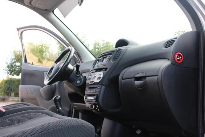 Toyota Yaris Verso 1.3i 16V cat Sol MULTISPAZIO BENZINA TUTTI I TAGLIANDI IN UFFICIALE UNICO UTILIZZATORE