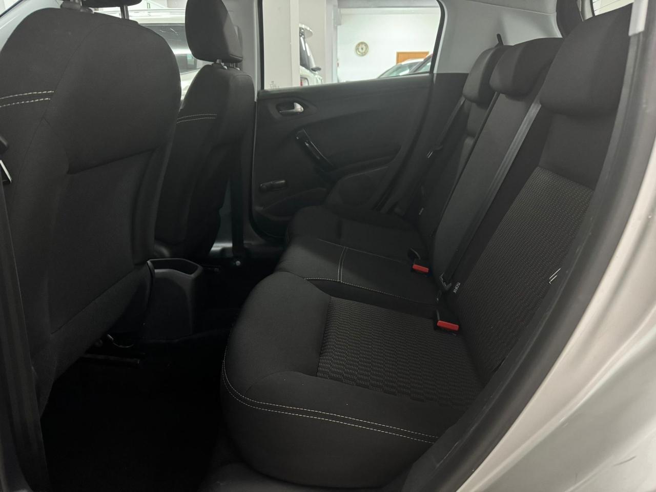 PEUGEOT 208 1.6 BlueHDi (75) Allure 2016