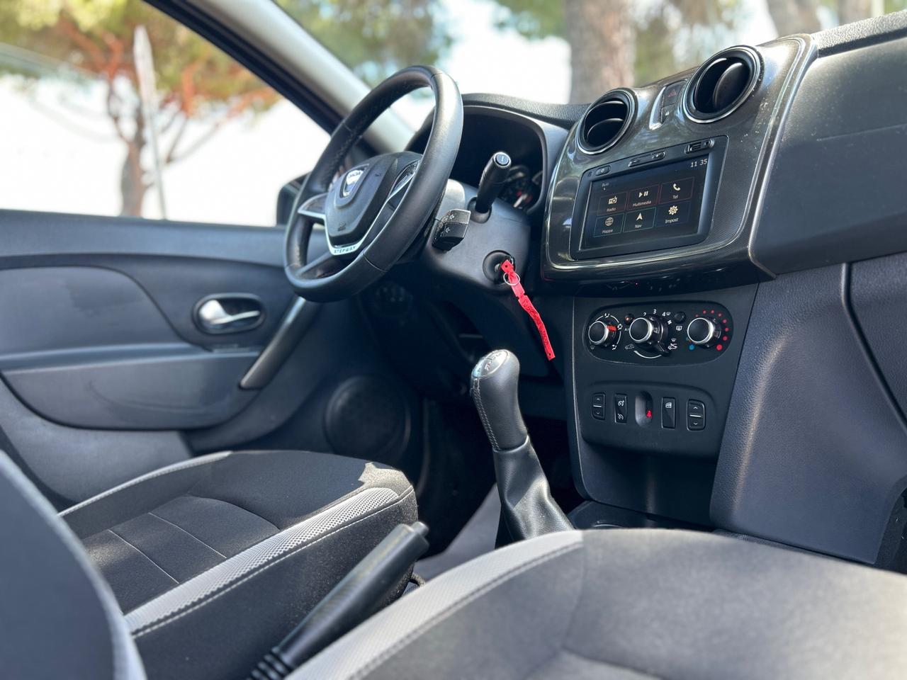 Dacia Sandero Stepway 0.9cc*NAVI*GPL FABBRICA*NEOPATENTATI*