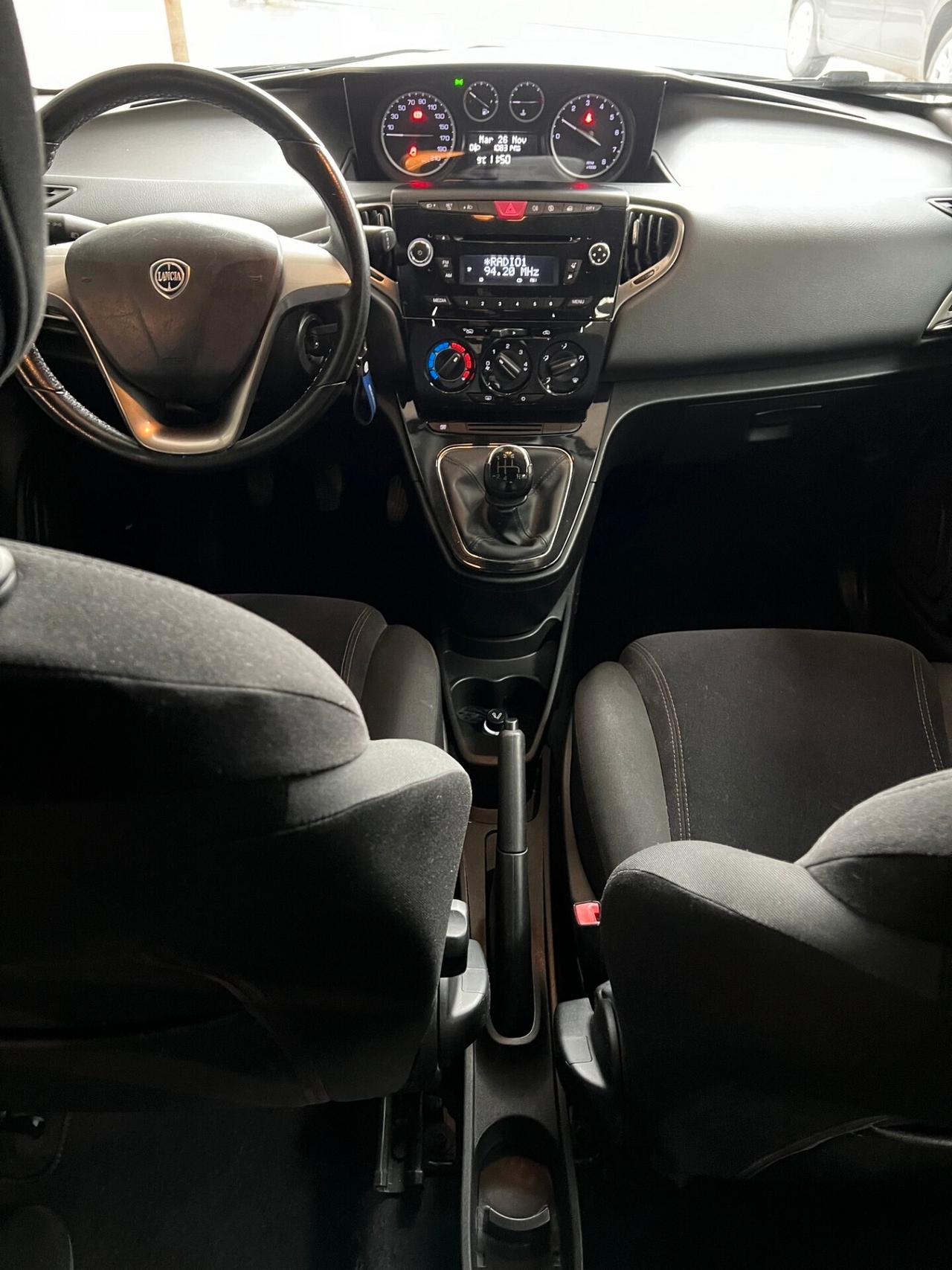 Lancia Ypsilon 1.2 69 CV 5 porte S&S Gold ok neopatentati