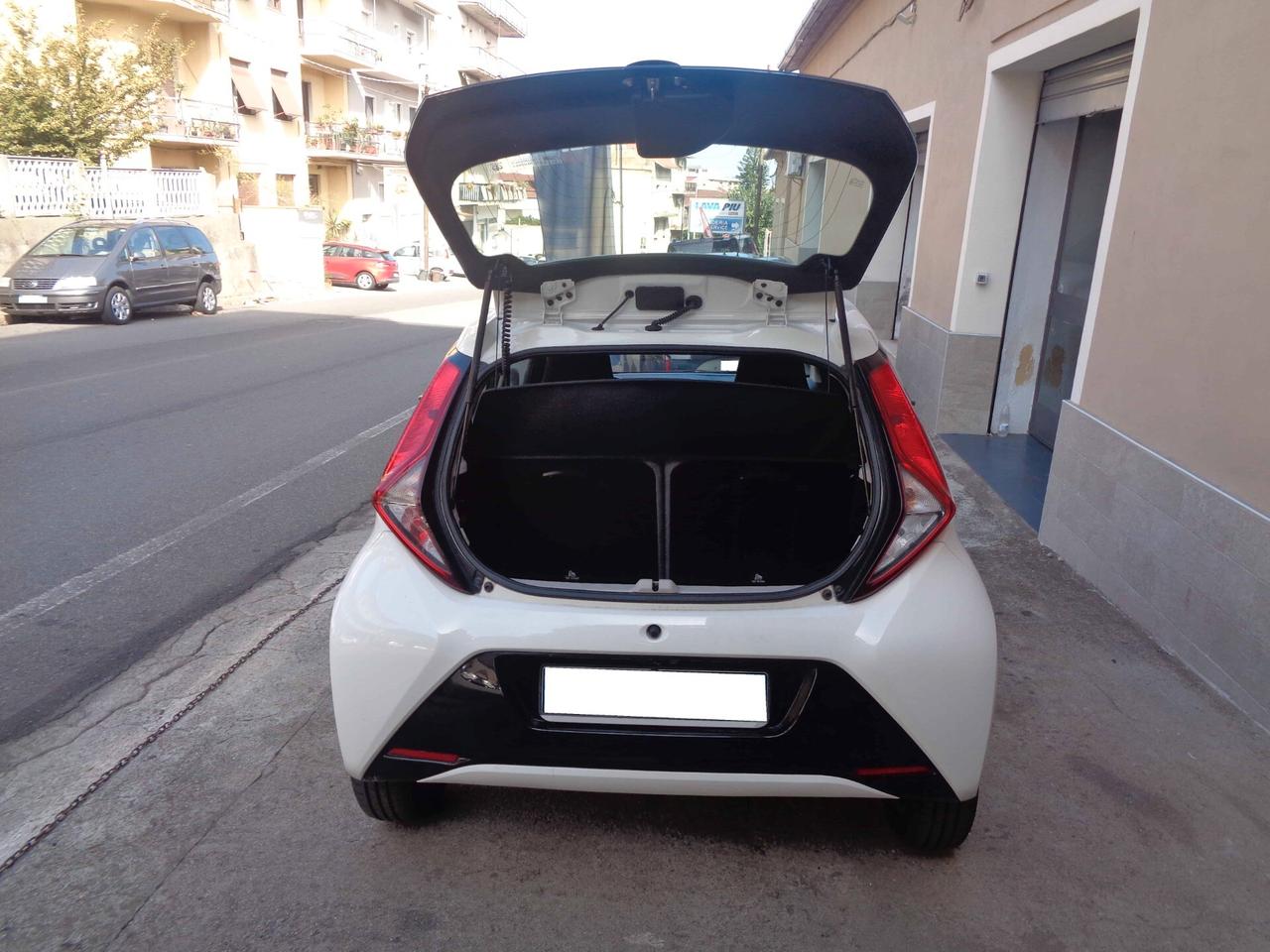 Toyota Aygo 1.0 VVT-i 72 CV x-fun (Finanziabile)